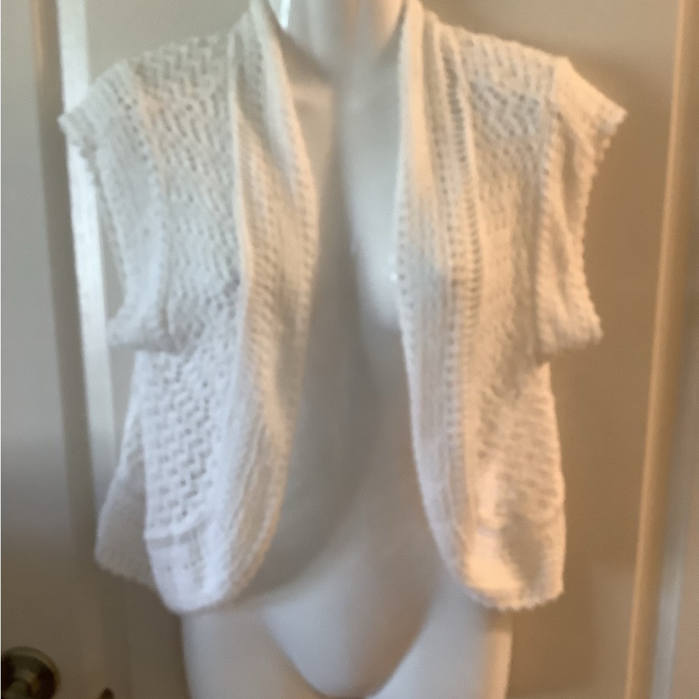 New Directions crocheted white summer cap sleeve cardigan open front PM🌻🌻